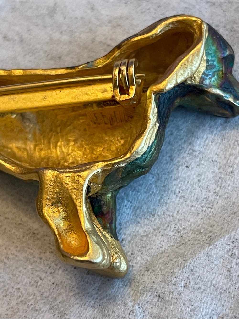 Dachshund Dog Brooch- Iridescent Green & Gold - Picture 4 of 8